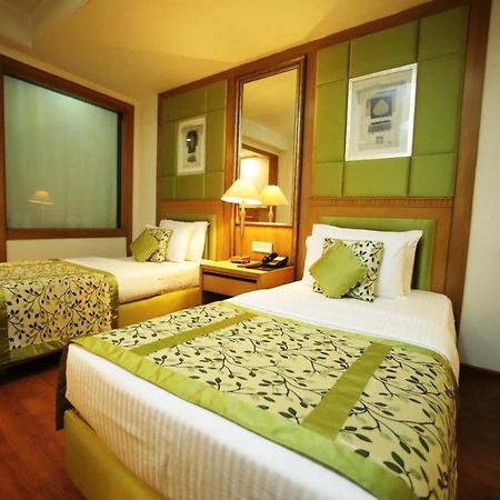 Hotel Jewel Palace New Delhi Exterior photo